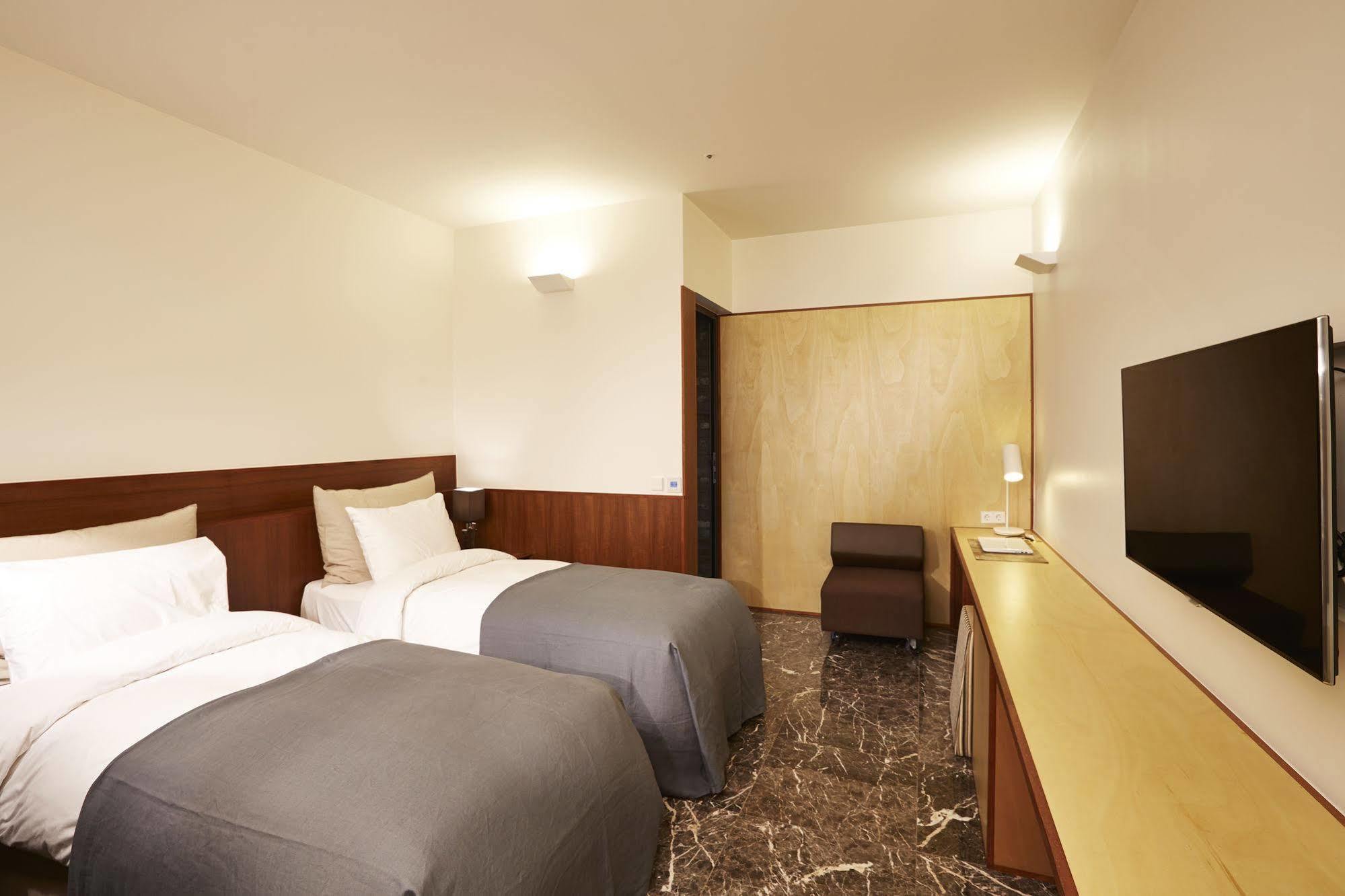 Snow Hotel Seoul Ngoại thất bức ảnh
